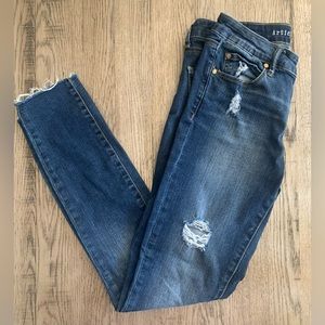 Worn twice Articles of Society ripped skinny jeans with raw hem. Size 26